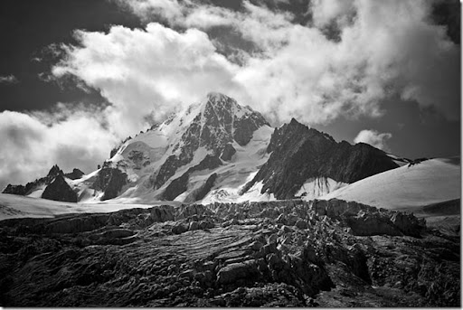 IMG_0388 aig de cahrdona tour side copy